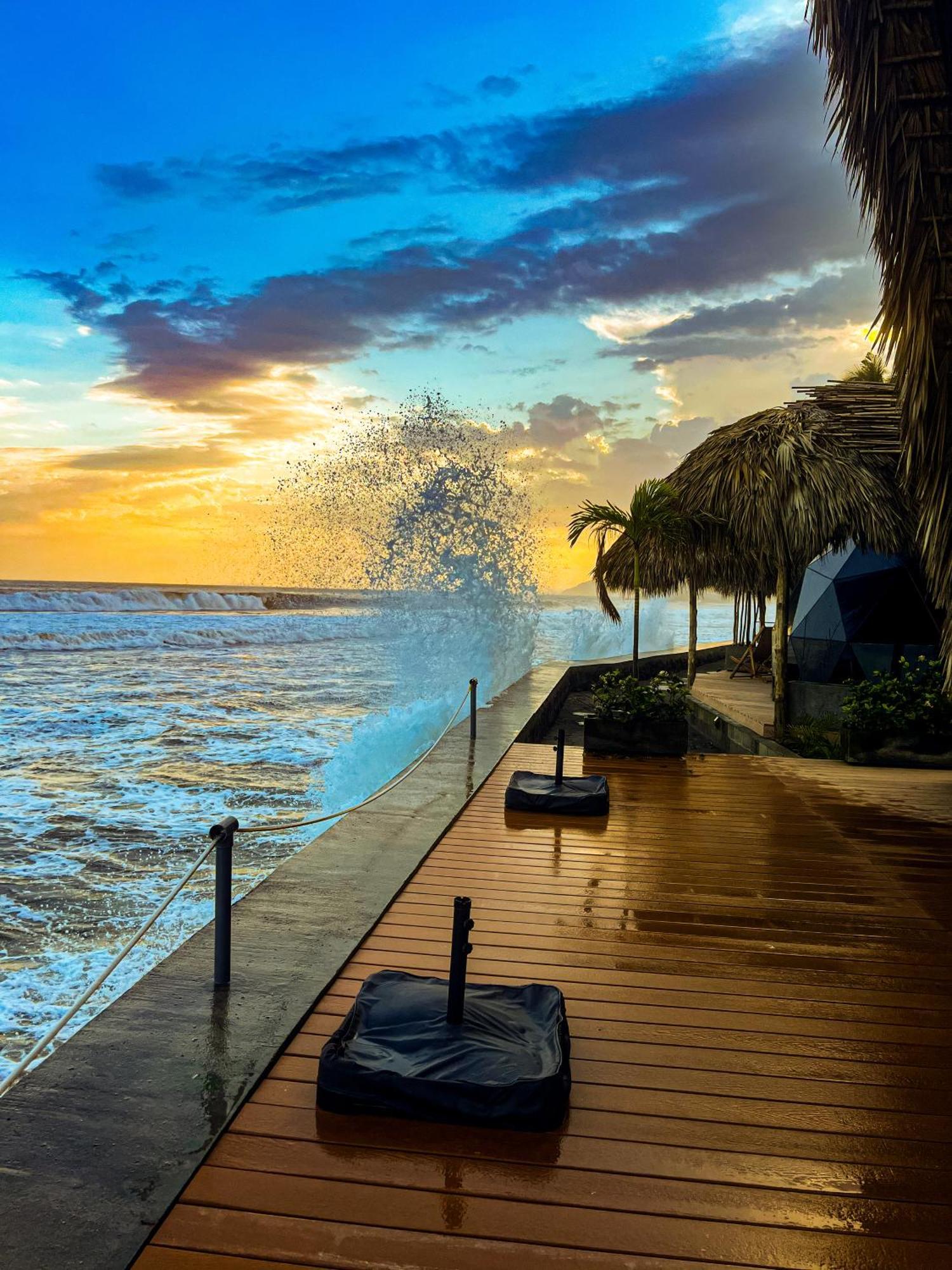 Almare Zonte - Beachfront Glamping Hotel El Zonte Dış mekan fotoğraf