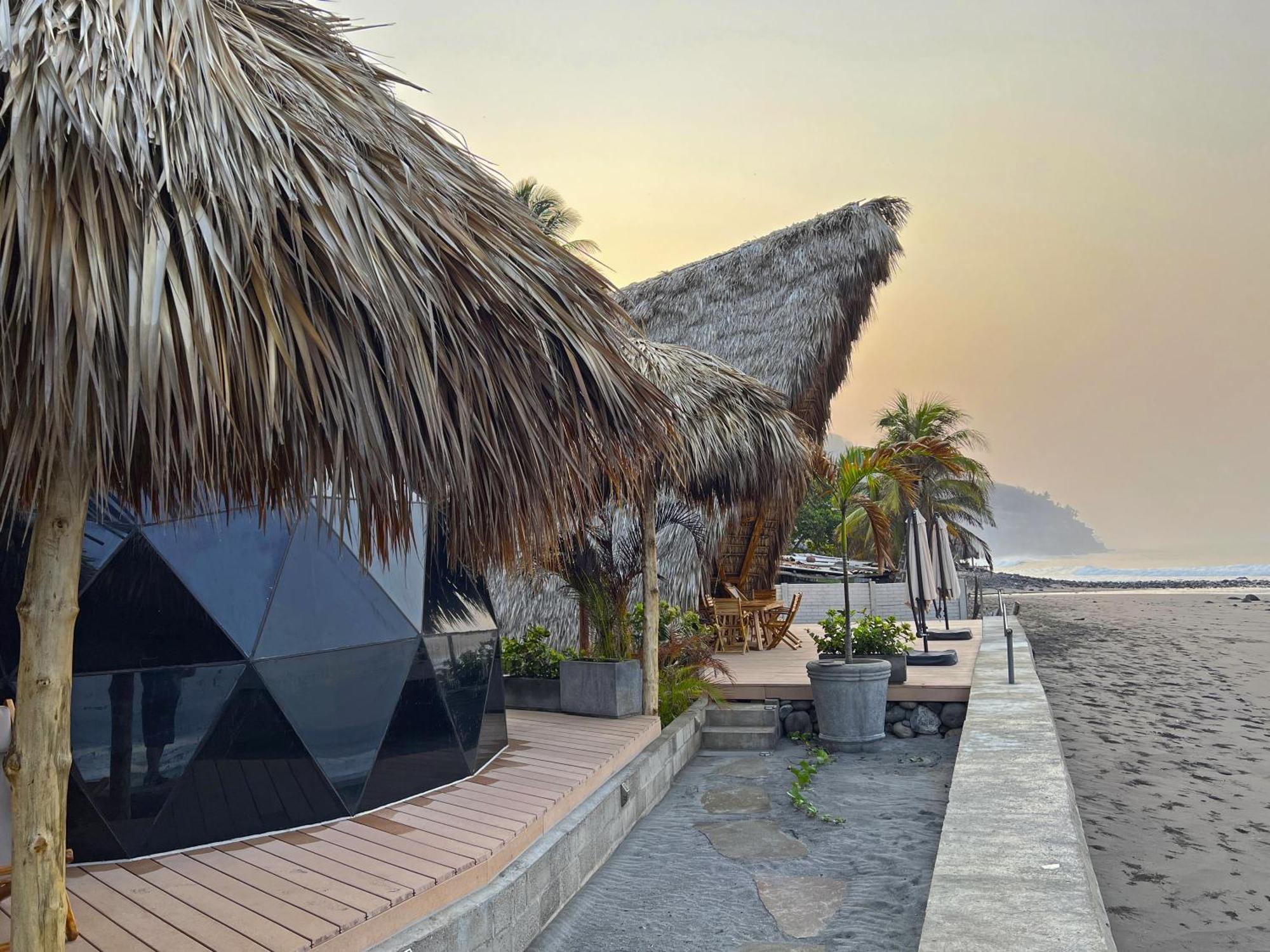 Almare Zonte - Beachfront Glamping Hotel El Zonte Dış mekan fotoğraf